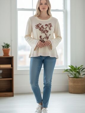 POL Floral Embroidered Cream Flare Sleeve Top Medium
